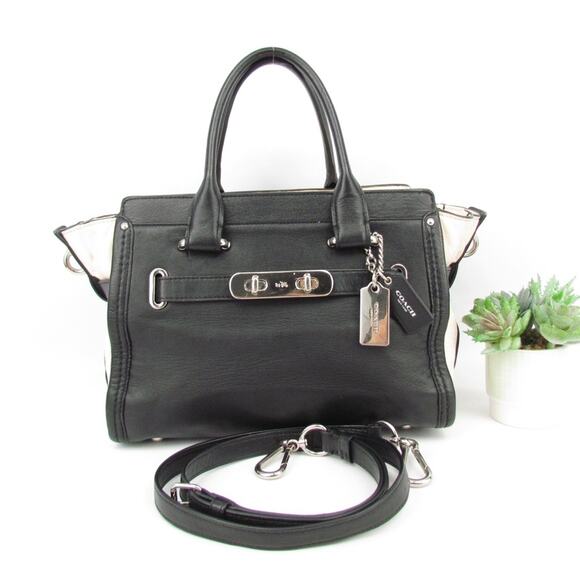 COACH Swagger 27 Small Satchel in Pebble Leather - Picture 1 of 10